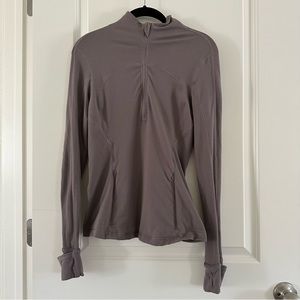 SIZE 6 LULULEMON PURPLE QUARTERZIP